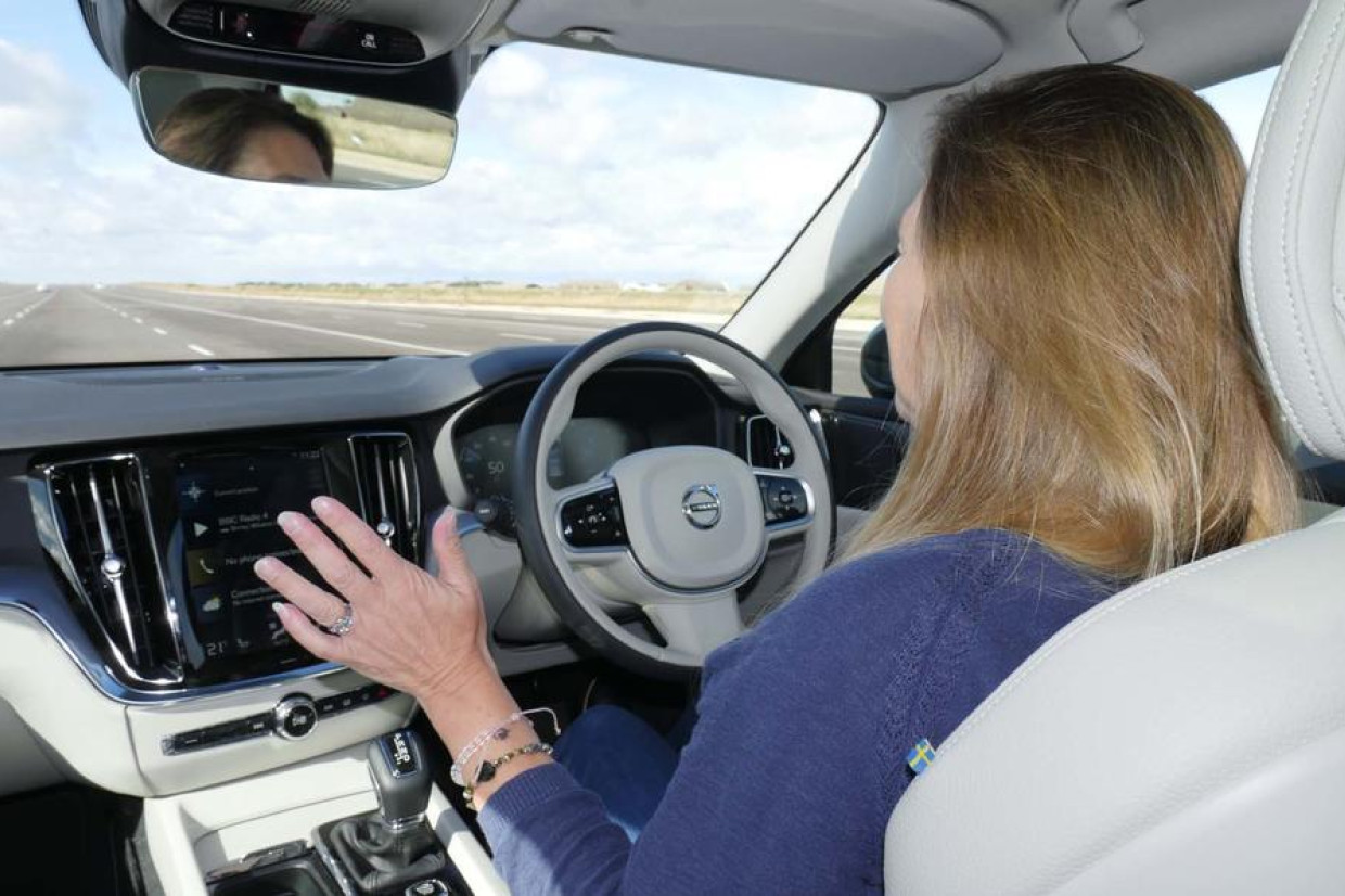 Law commissions set out plans for new selfdriving car laws Move Electric